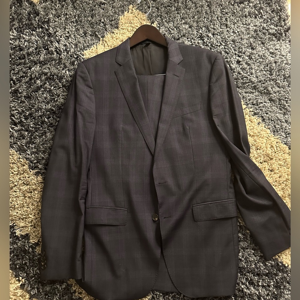 Hugo Boss Slim Fit Navy Plaid Suit Size 40L